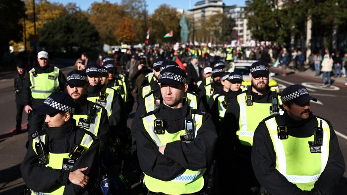 Polizisten am 11. November im Einsatz bei den Protesten in London