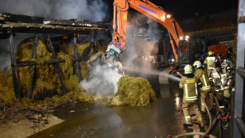 200 Feuerwehrleute waren gefordert. (Bild: Zoom.Tirol)