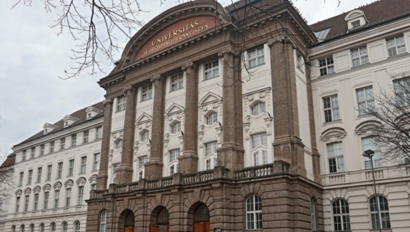 Das Hauptgebäude der Universiät Innsbruck (Bild: Birbaumer Johanna)