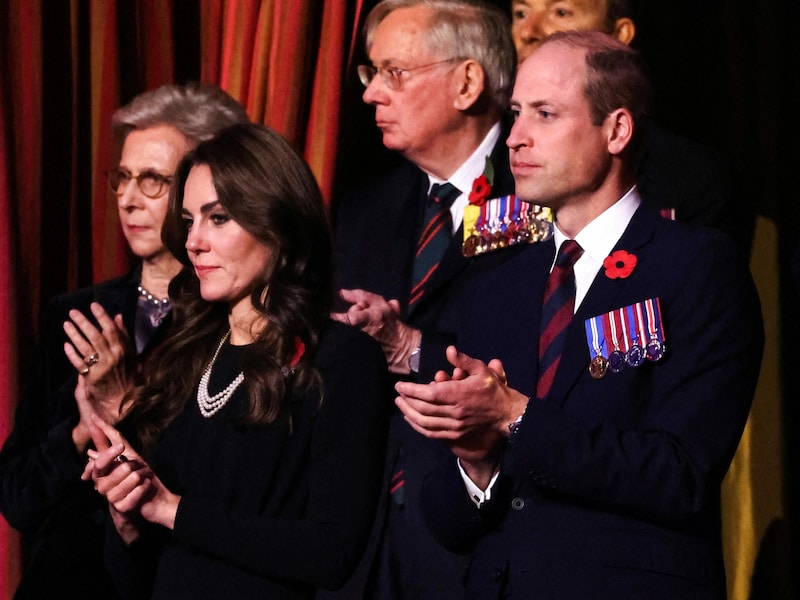 Prinzessin Kate und Prinz William beim Remembrance-Konzert in der Royal Albert Hall (Bild: APA/AFP/POOL/Chris Jackson)