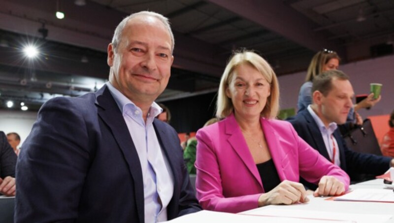 Andreas Schieder und Evelyn Regner gehen für die SPÖ als Spitzenkandidaten ins Rennen. (Bild: APA/ERWIN SCHERIAU)