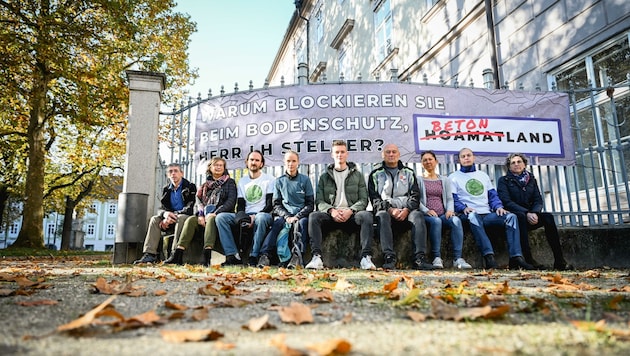 „Beton kann man nicht essen!“ mahnen die Klima- und Bodenschützer. (Bild: Wenzel Markus)