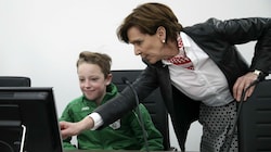 Landtagspräsidentin Brigitta Pallauf will Schulkindern den Besuch im Landtag erleichtern. (Bild: Tröster Andreas)