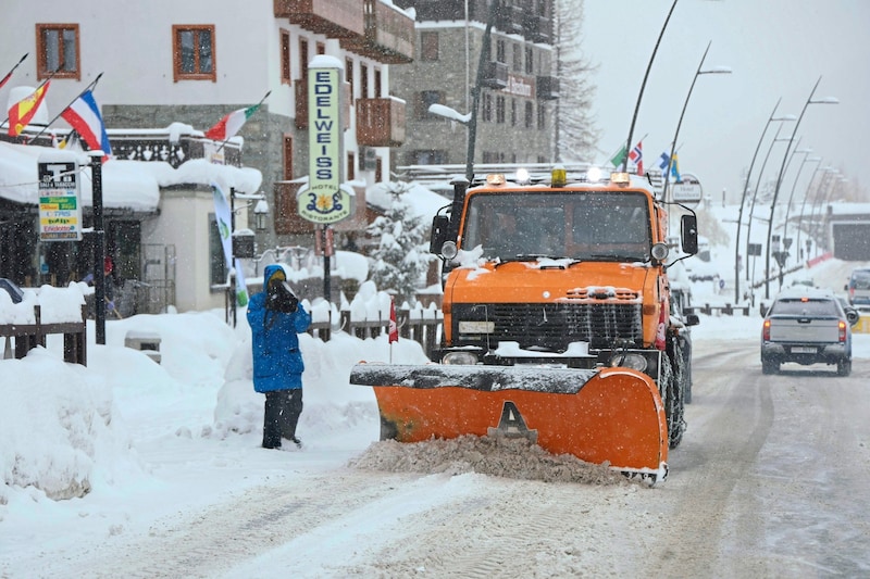 Tief winterlich: Genug Schnee in Cervinia - zu viel für ein Rennen. (Bild: Christof Birbaumer / Kronen Zeitung)