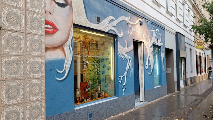 Der kleine Salon in der Klosterneuburger Straße war dem Syrer offenbar ein Dorn im Auge.