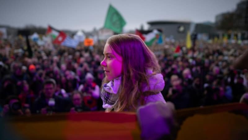 Das Schreckgespenst der Klimabewegung hat einen Namen: Greta Thunberg (Bild: AP)