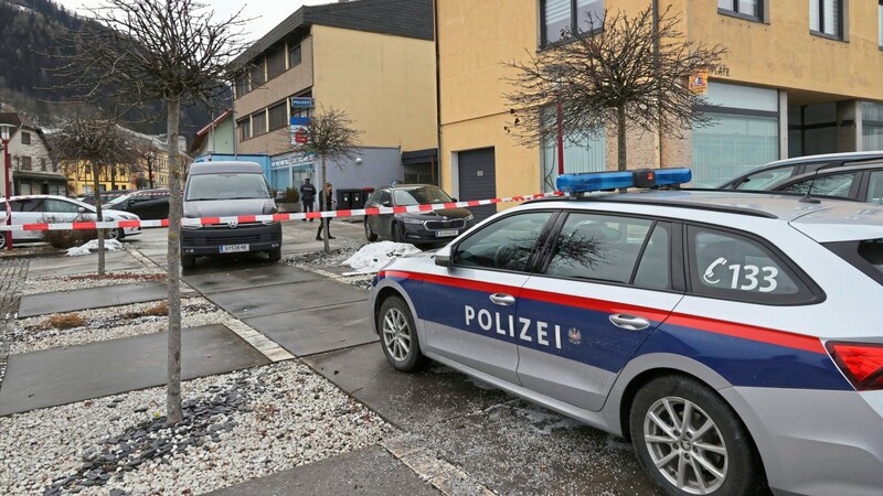 At the police station in Trieben (Liezen district), the officer had shot the station commander during a meeting. (Bild: Christian Jauschowetz)