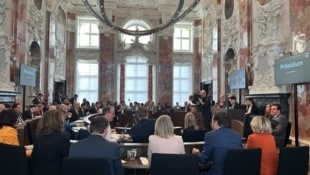 19 Sitzungen hat der Tiroler Landtag seit seiner Neu-Konstituierung im Herbst 2022 abgehalten. (Bild: Jasmin Steiner)