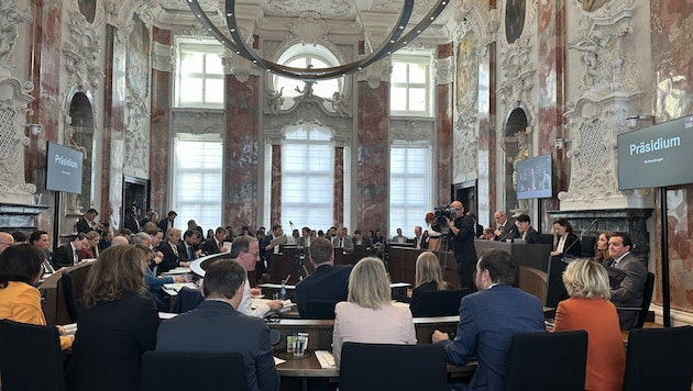 Der Tiroler Landtag tritt zur November-Sitzung zusammen (Bild: Jasmin Steiner)