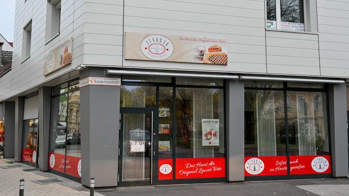 Seit Ende September 2022 ist der Jindrak-Standort an der Ecke Eisenhandstraße/Krankenhausstraße ...