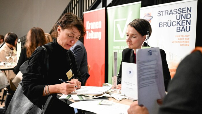 Verhandeln stand in der Raiffeisen-Arena genauso im Mittelpunkt wie das Netzwerken.