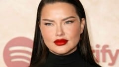 Hatte Adriana Lima etwa ein Facelifting, munkelten die Fans nach diesen Fotos. Nein, setzt sich der Ex-Model-Engel jetzt zur Wehr. (Bild: APA/Getty Images via AFP/GETTY IMAGES/Frazer Harrison)