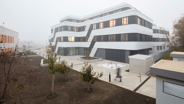 In Sachen Architektur ein Blickfang: Das neue Gesundheitszentrum in St. Pölten (Bild: Sebastian Schubert)