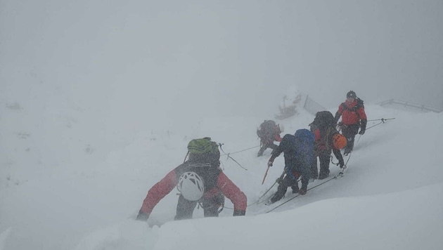 Regina Poberschnigg koordiniert immer wieder heikle Rettungseinsätze auf der Zugspitze. (Bild: Bergrettung Ehrwald)