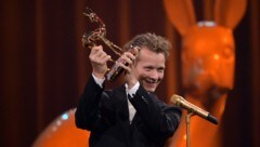 Der österreichische Schauspieler Felix Kammerer („Im Westen nichts Neues“) verspricht im aktuellen „NEWS“-Interview trotz seines Erfolges nicht abzuheben. (Bild: Peter Kneffel / dpa / picturedesk.com)