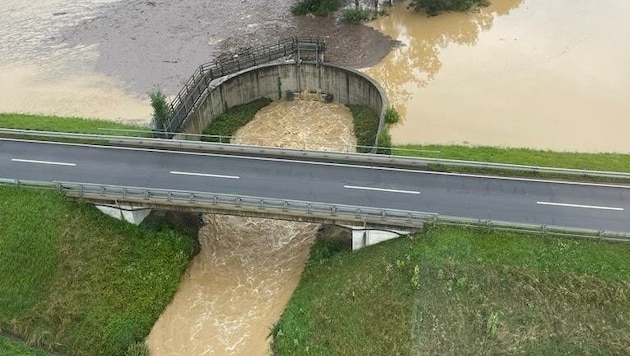 Alleine heuer leisteten die Hochwasserschutzbauten in Kärnten einen wertvollen Beitrag. (Bild: Polizei)