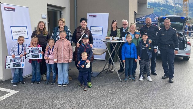 Eine Aktion fand beim „Tag der offenen Tür“ der Freiwilligen Feuerwehr in Kaltenbach statt. (Bild: Polizei Tirol )