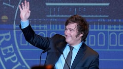 Javier Milei gewann am Sonntagabend die Präsidentschaftswahl in Argentinien. (Bild: AP)