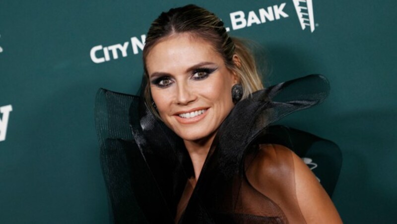 Heidi Klum war in einem rasanten Look beim Formel-1-Grand-Prix in Las Vegas mit dabei. (Bild: APA/AFP/Michael Tran)
