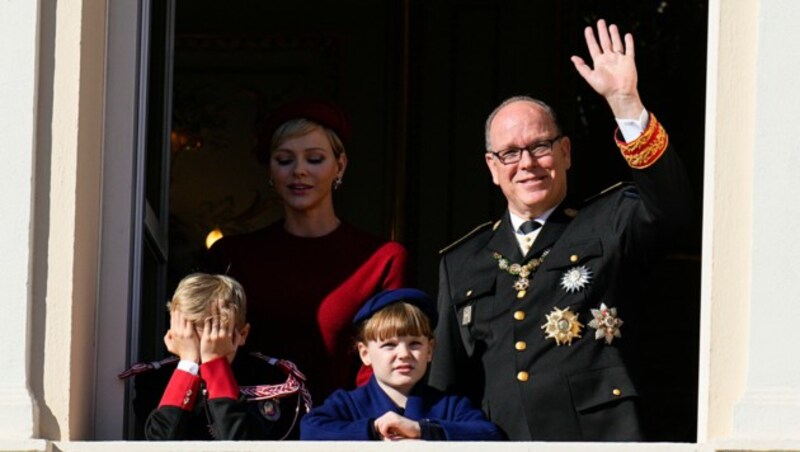 Unter anderem hielt sich Jacques nämlich die Augen zu.  (Bild: APA/AP Photo/Daniel Cole)