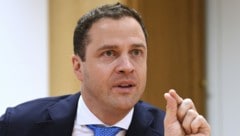 Johann Gudenus politische Laufbahn wurde durch den Ibiza-Skandal der FPÖ beendet. (Bild: APA/ROBERT JAEGER)