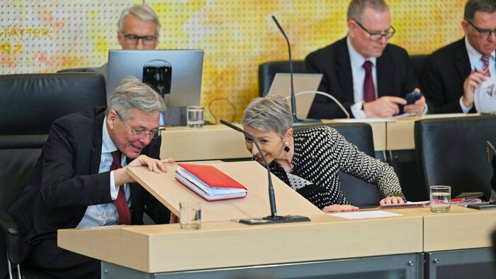 Sind hier LH Peter Kaiser und Finanzreferentin Gaby Schaunig etwa auf der Suche nach den ...