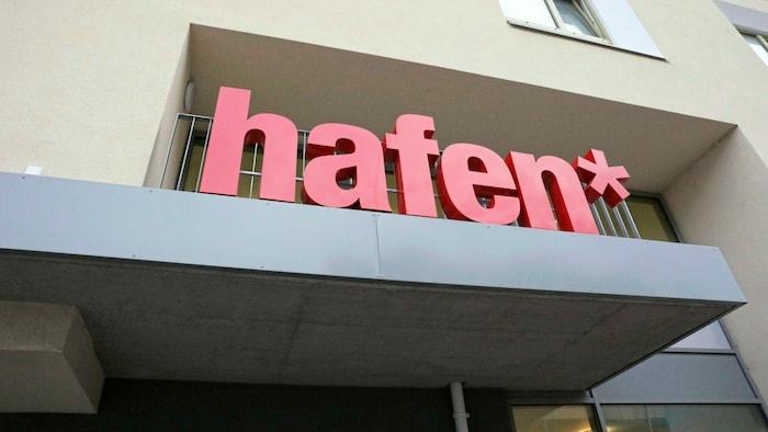 In den „16 Tagen gegen Gewalt gegen Frauen“ kann man auch das „hafen*“-Projekt unterstützen.