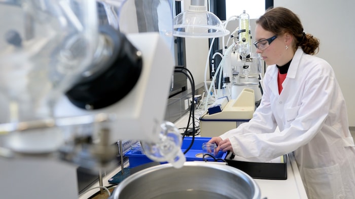 Chemische Experimente im Labor