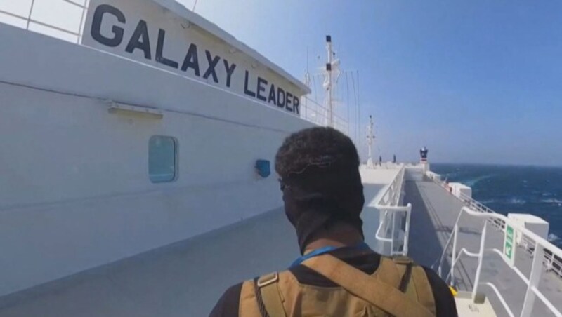 Die „Galaxy Leader“ wurde offenbar an die jemenitische Küste gebracht. (Bild: APA/AFP/ANSARULLAH MEDIA CENTRE)