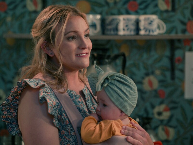 Jamie Lynn Spears in einer Szene aus „Sweet Magnolias“ (Bild: ©Netflix / Everett Collection / picturedesk.com)