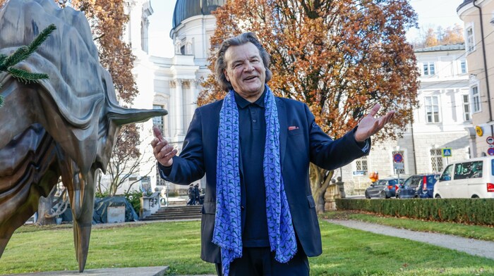 Chefdirigent Hansjörg Angerer plant derzeit eifrig die Vorbereitung des Dreikönigskonzertes