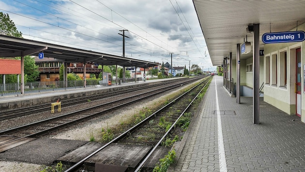 Am Bahnhof Götzis ereignete sich der schwere Unfall. (Bild: Michael Fritscher)