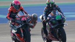 Aleix Espargaro (li.) und Franco Morbidelli werden wohl keine Freunde mehr. (Bild: APA/AFP/Karim JAAFAR)