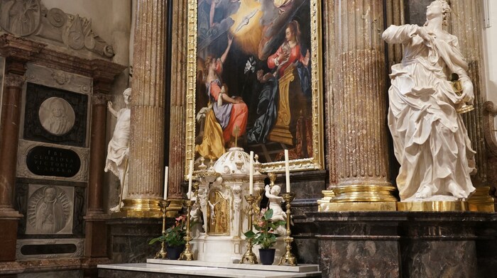 Pietro de Pomis Marien Verkündigung am Sakramentsaltar.