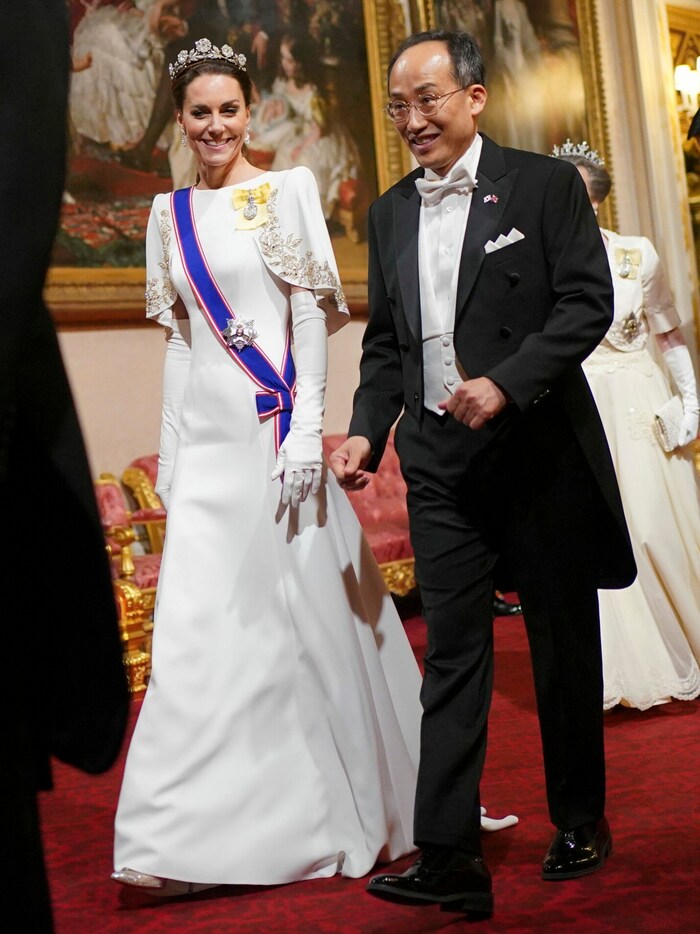 Prinzessin Kate kombinierte zu ihrem Glamour-Look eine Tiara, die einst Queen Mum gehört hatte.