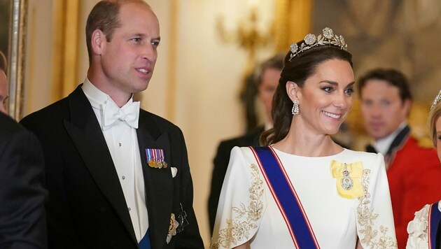 Prinzessin Kate versprühte beim Staatsbankett im Buckingham-Palast royalen Glamour. (Bild: APA/Yui Mok/Pool Photo via AP)