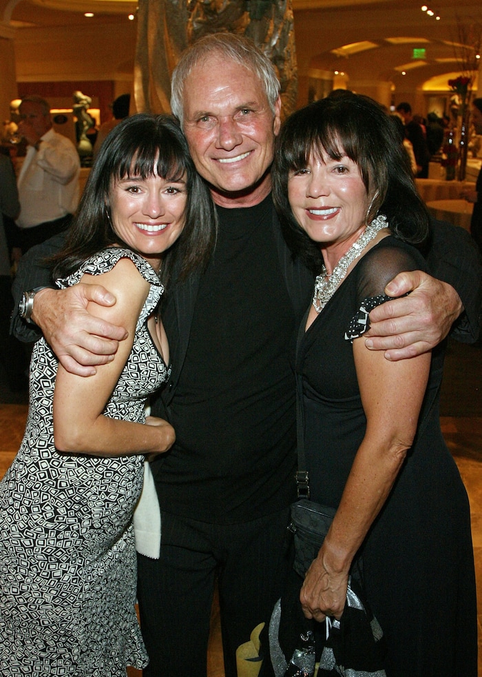 Jill Schoelen, Richard MacDonald und Dorothy Schoelen im Jahr 2008.