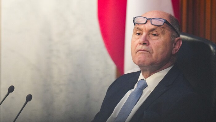Die Opposition fordert geschlossen den Rücktritt von Wolfgang Sobotka.