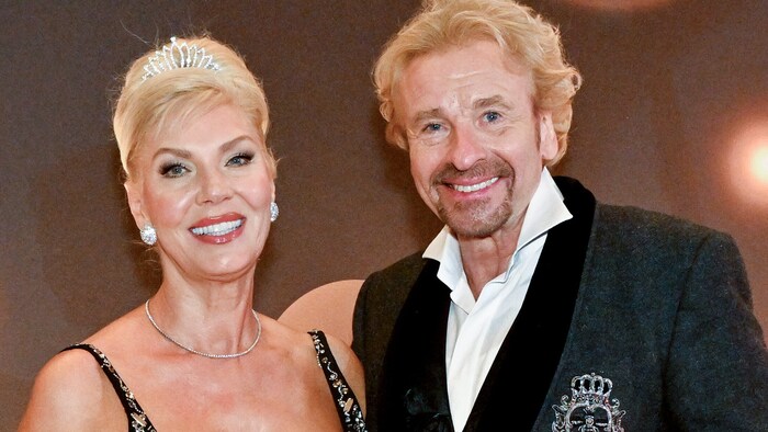 Thomas Gottschalk with his fiancée Karina Mroß
