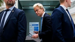 Geert Wilders bei der Stimmabgabe  (Bild: AP)