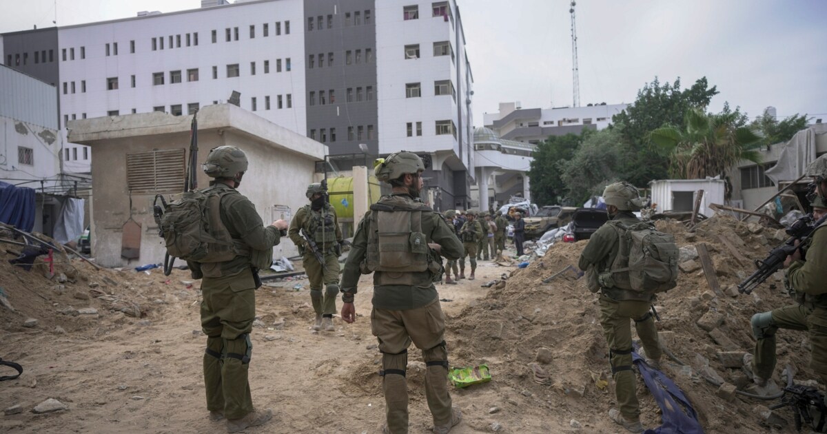 Une Opération "précise" - L’armée Israélienne A Pris D’assaut Un ...