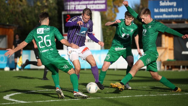 Der Dornbirner SV (in Grün) verliert im Winter einen wichtigen Spieler. (Bild: Kronen Zeitung)