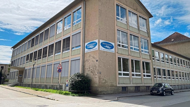 An der Mittelschule in Bruck wollten die Verurteilten ein Blutbad anrichten. (Bild: Monika König-Krisper)