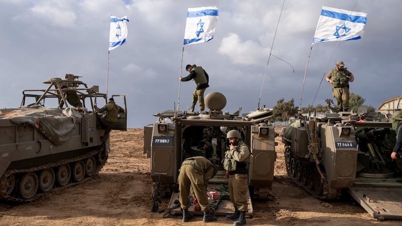 Israeli soldiers (Bild: AP Photo/Ohad Zwigenberg)