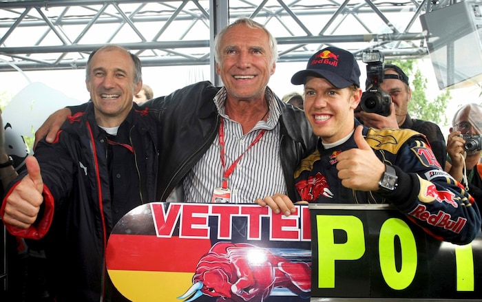 Im Jahr 2008 feierte Franz Tost mit Didi Mateschitz den Sieg von Sebastian Vettel in Monza, 2015 ...