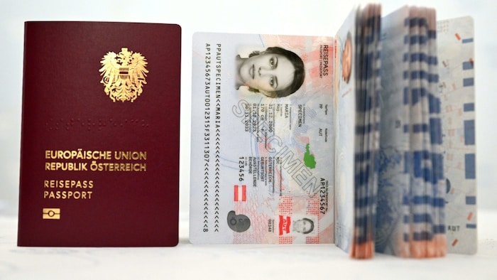 Kippeffekte, Wasserzeichen und nur unter UV-Licht sichtbare Komponenten prägen das ...