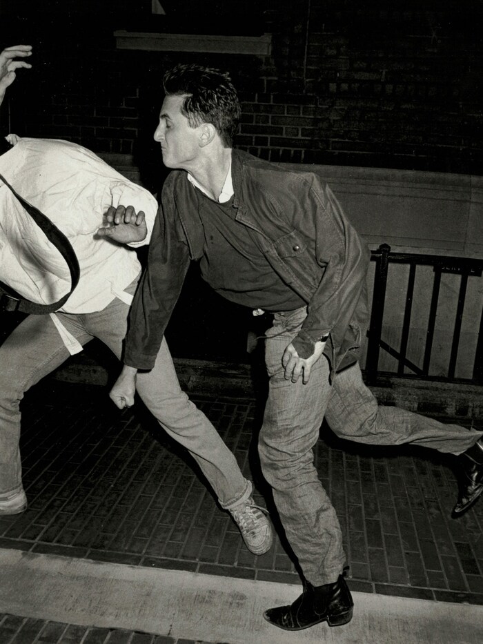 Ron Galella: Sean Penn schlägt den Fotografen Vinnie Zuffante New York, 1986