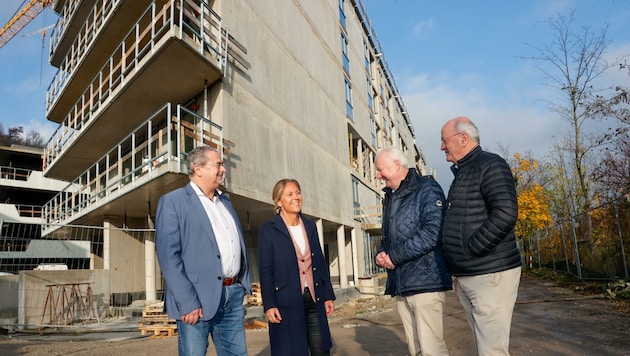 Gemeinnützige Bauträger und Volkspartei stehen hinter der Allianz: Gröger, Unterkofler, Kreibich und Struber (v.li.). (Bild: Tschepp Markus)