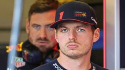 Max Verstappen (re.) trennt sich von seinem langjährigen Wegbegleiter und Physio Bradley Scanes ...
