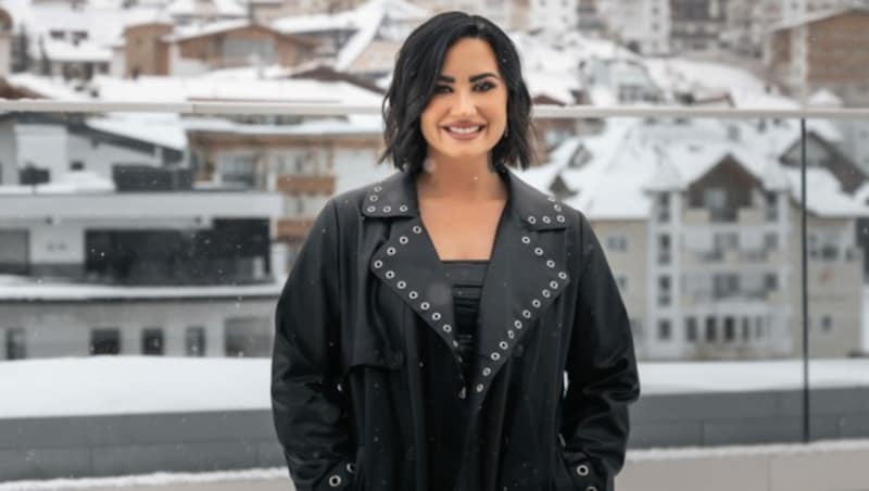 Während der Pressekonferenz posierte Demi Lovato gekonnt. (Bild: TVB Paznaun - Ischgl / Flo Mitteregger)